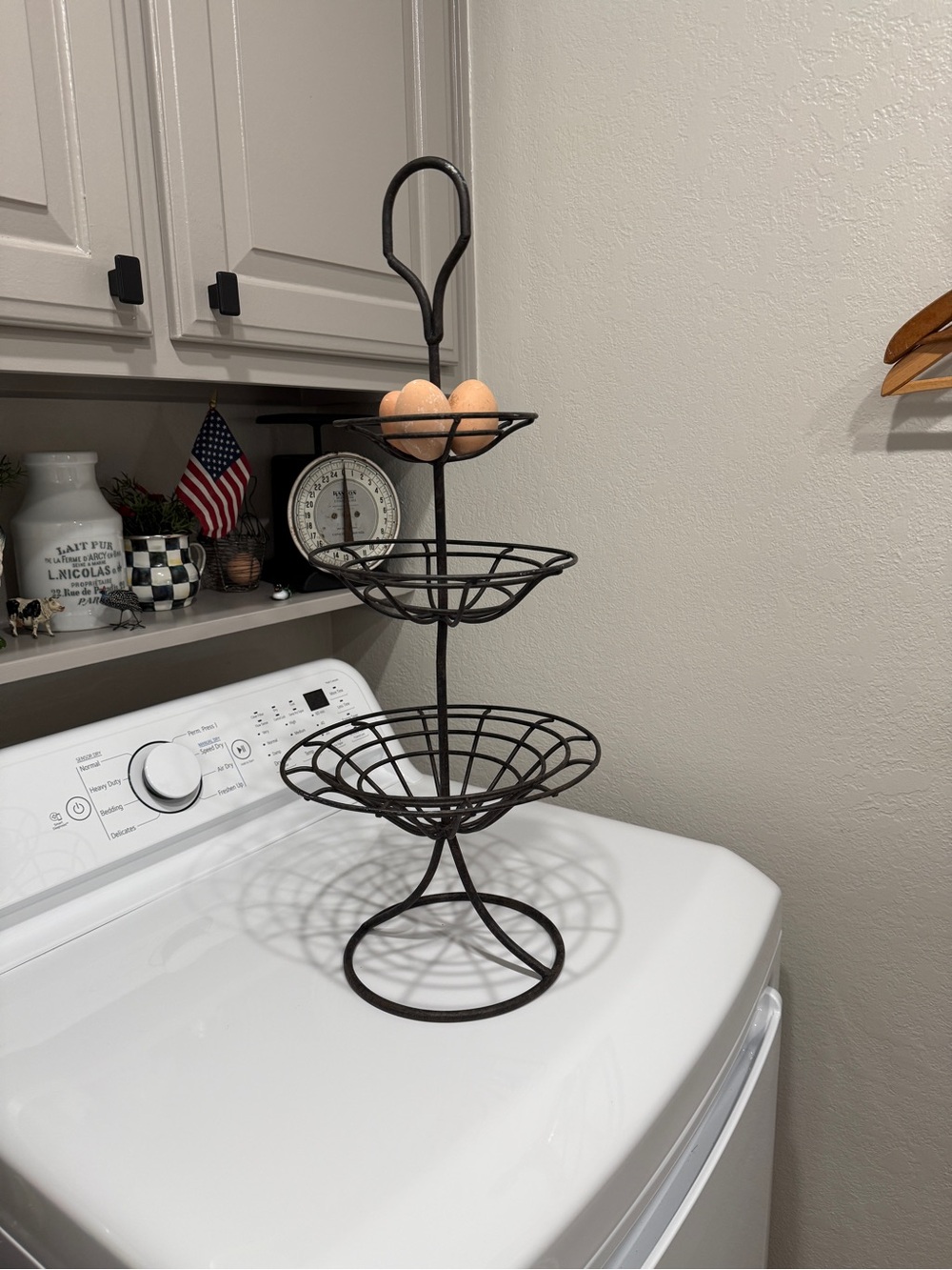Vintage Pier 1 3 Tier Wrought Iron Fruit Stand - Picture 9 of 17